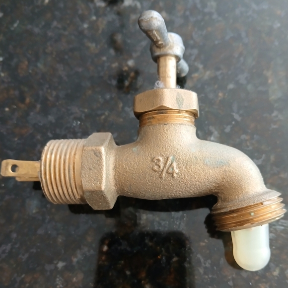 Dripping faucet hardware night light - Picture 2 of 2